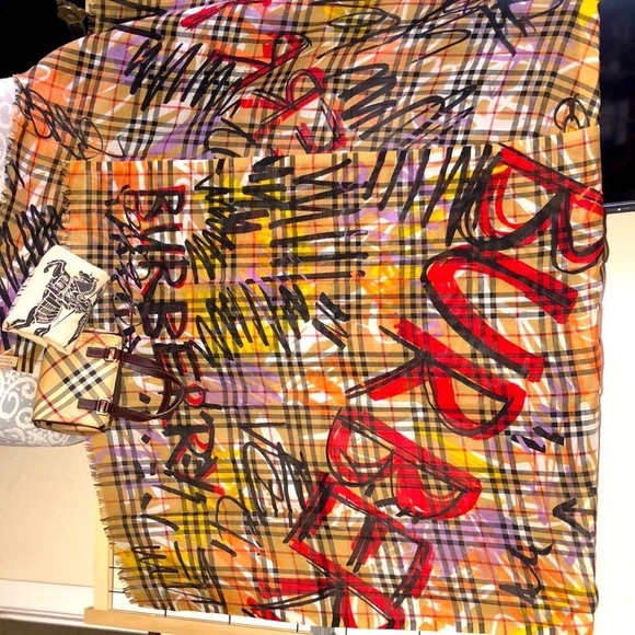 BURBERRY GRAFFITI SCARF - Picture 2 of 9